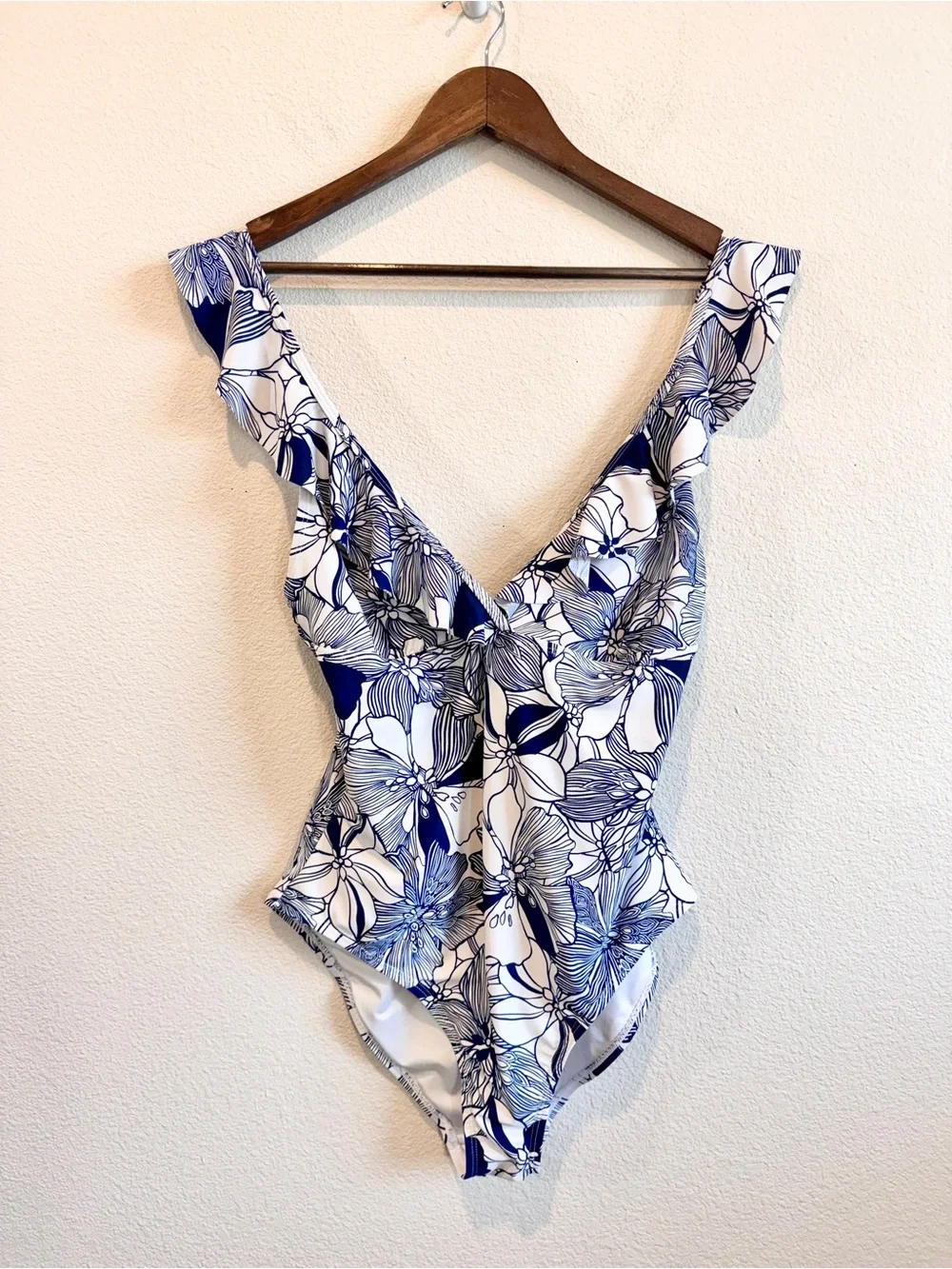 Stella Parker Collection XL One Piece Swimsuit Navy Floral Ruffle Resort J47